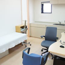 はらだ内科クリニック診察室