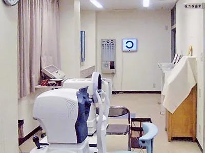 早川眼科伊奈皮ふ科医院診察室