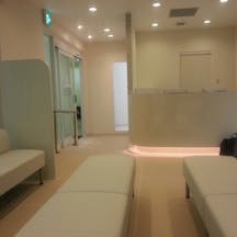 うえの皮フ科待合室