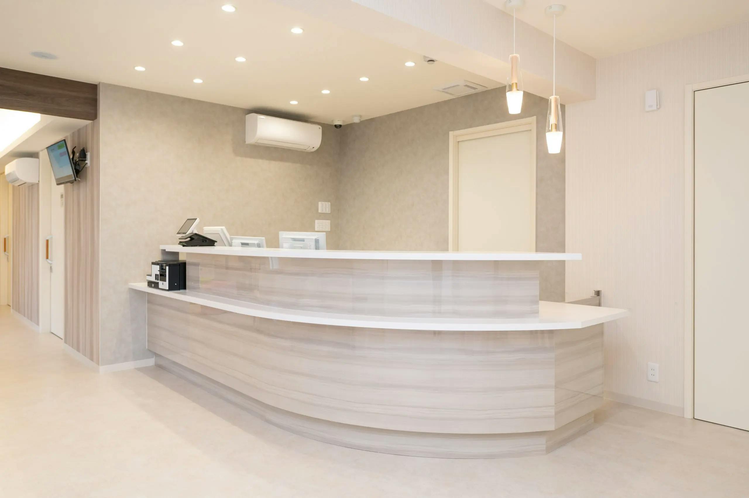 幕張まーるクリニック受付