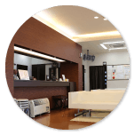 御所野ひかりクリニック受付待合室