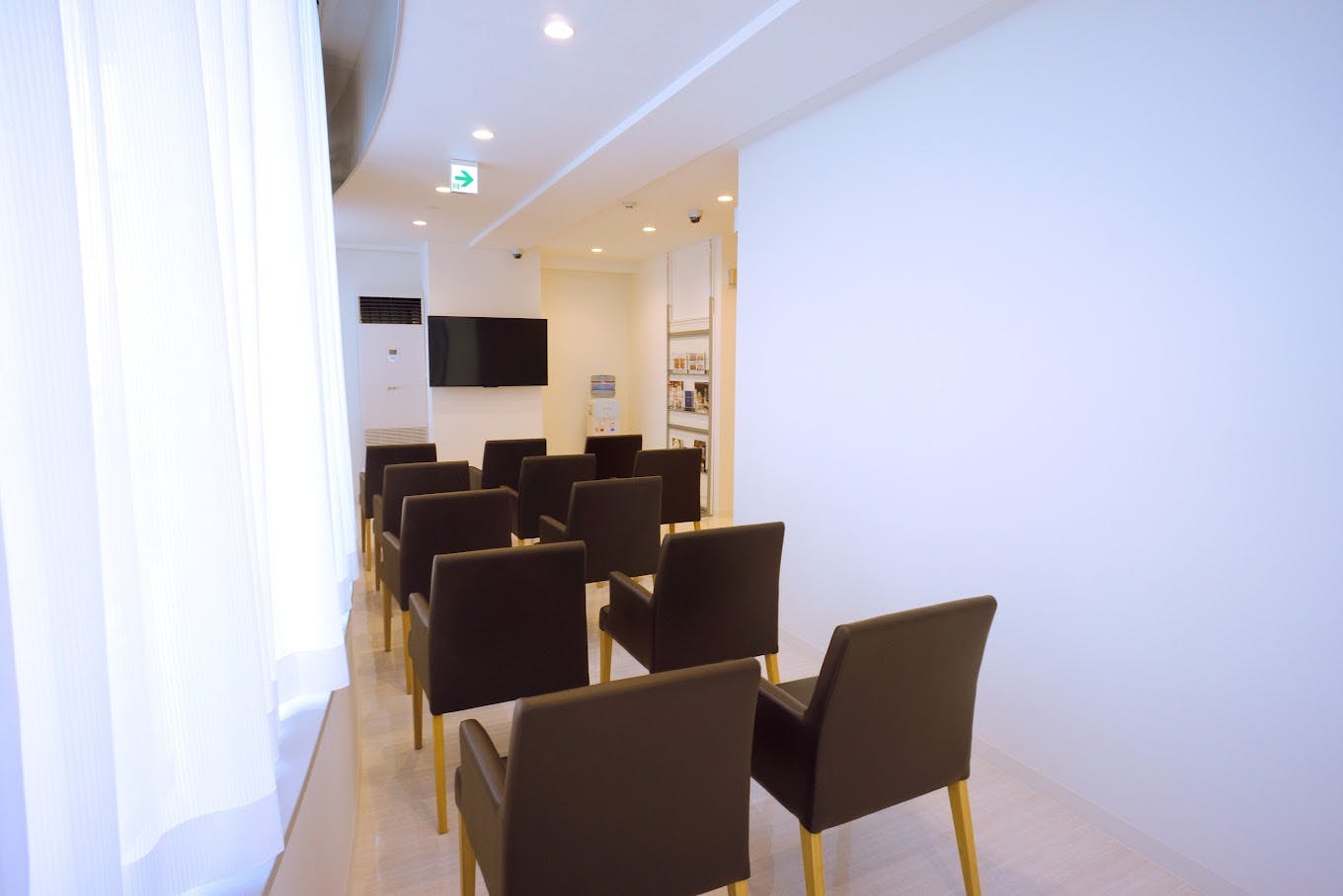 湘南美容クリニック 宇都宮院待合室