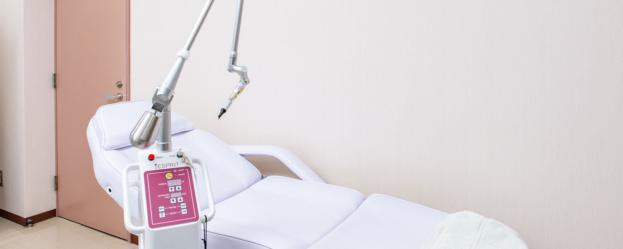 よこはま港南台形成クリニック処置室