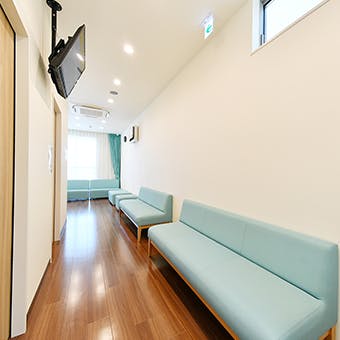 柊ひふ科クリニック大府柊山待合室