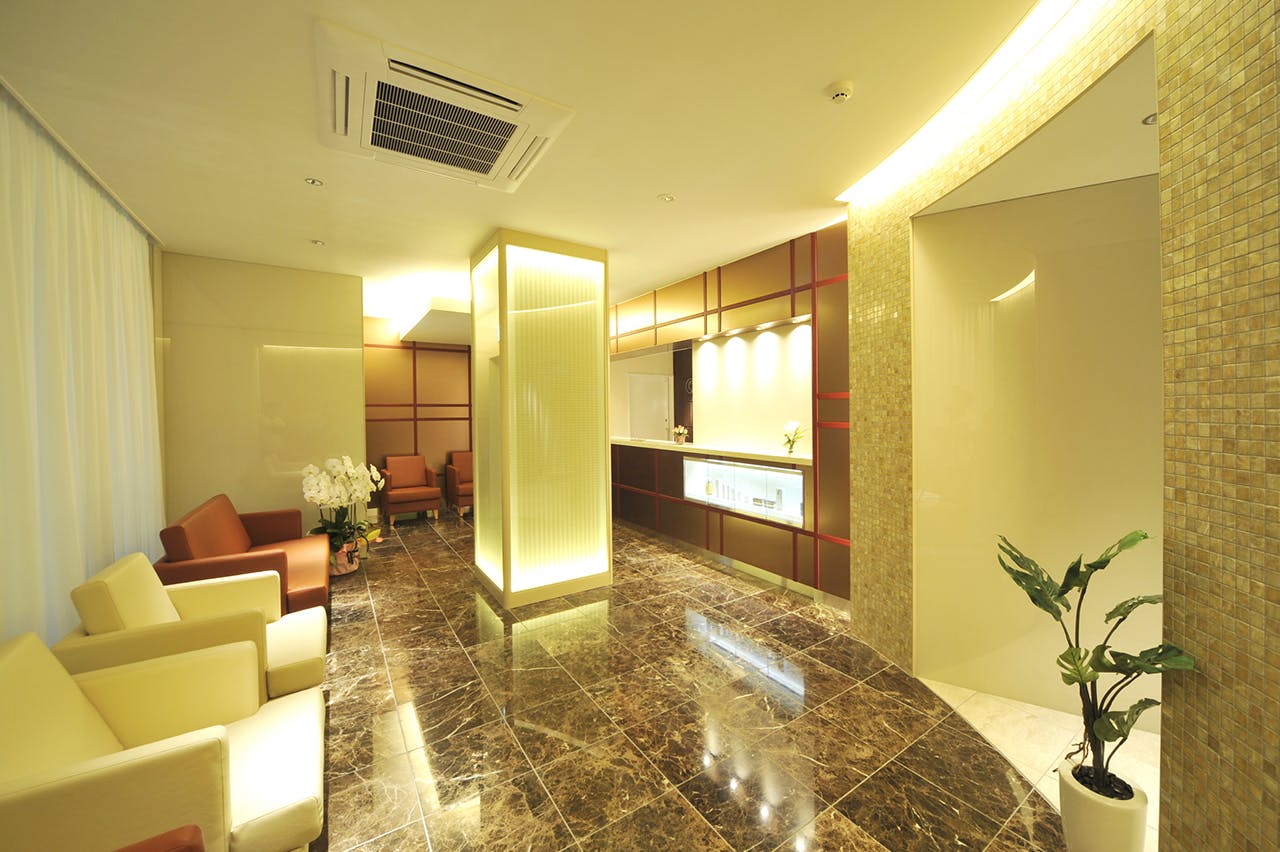 金山美容クリニック待合室2