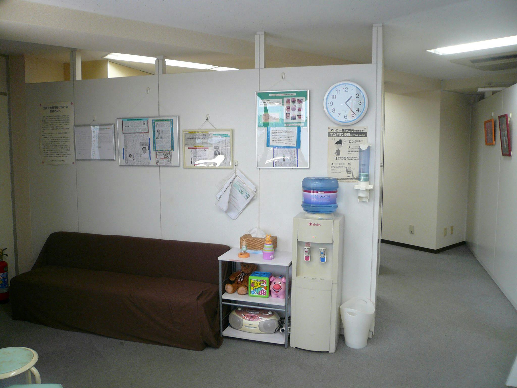 イワサキクリニック東京待合室