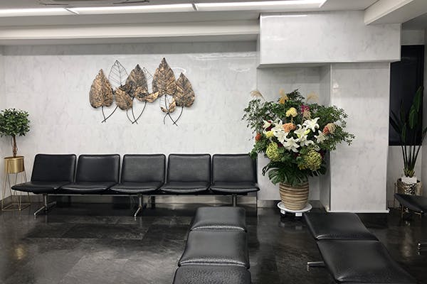 松本泌尿器科クリニック待合室