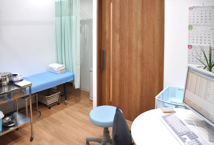 いとう皮膚科クリニック診察室