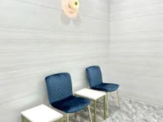 あおばクリニック 京都四条河原町院待合室