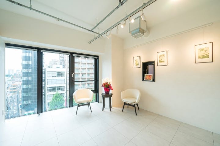 大内ビューティークリニック待合室