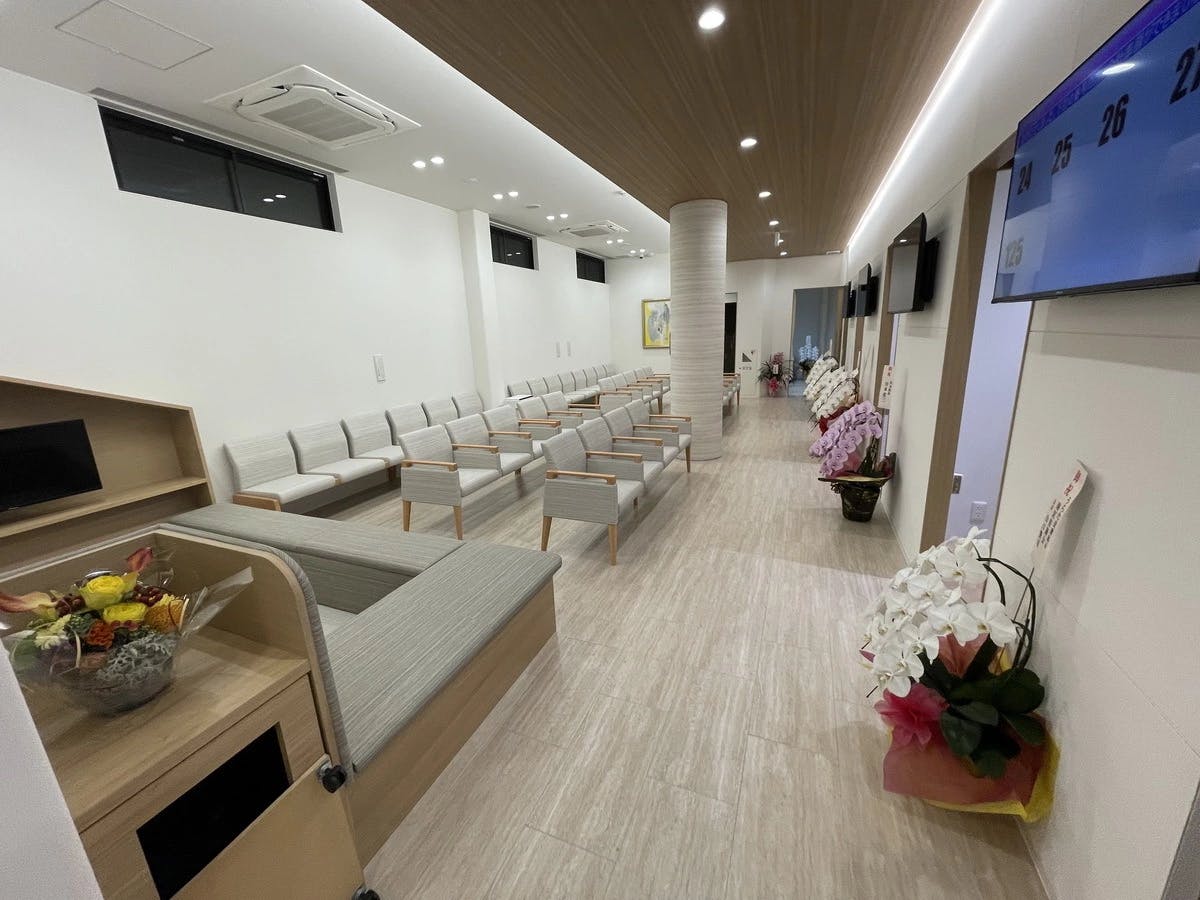 うらた皮膚科待合室