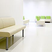 とみお岩﨑クリニック廊下