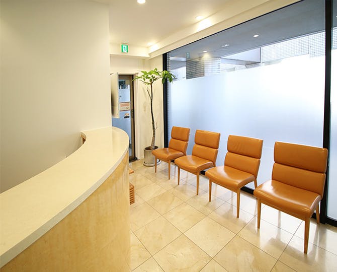 南平台緒方クリニック待合室