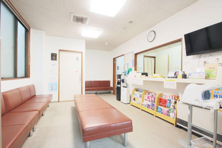 きたがわ内科クリニック受付 待合室