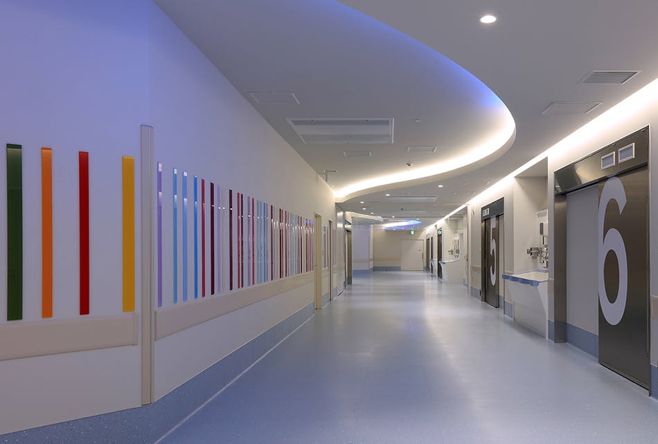 埼玉石心会病院廊下