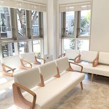 筋師内科皮ふ科医院待合室