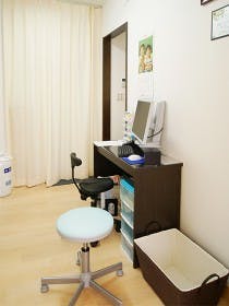こうよう皮フ科診察室