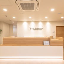 大阪南森町皮ふ科クリニック受付