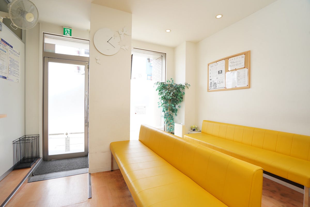 みずたに皮膚科待合室