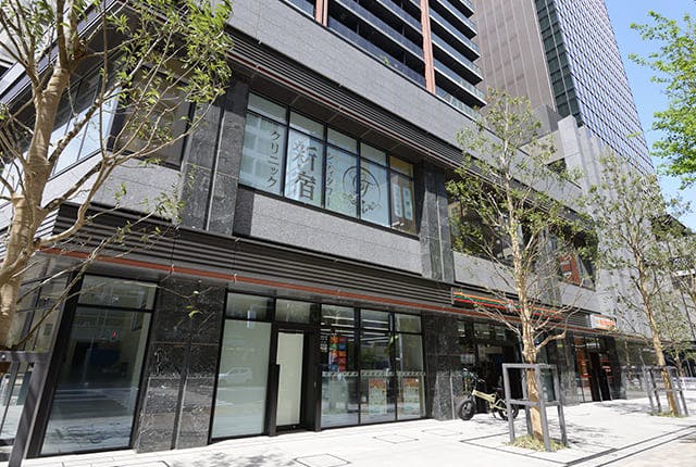 シティタワー新宿クリニック外観