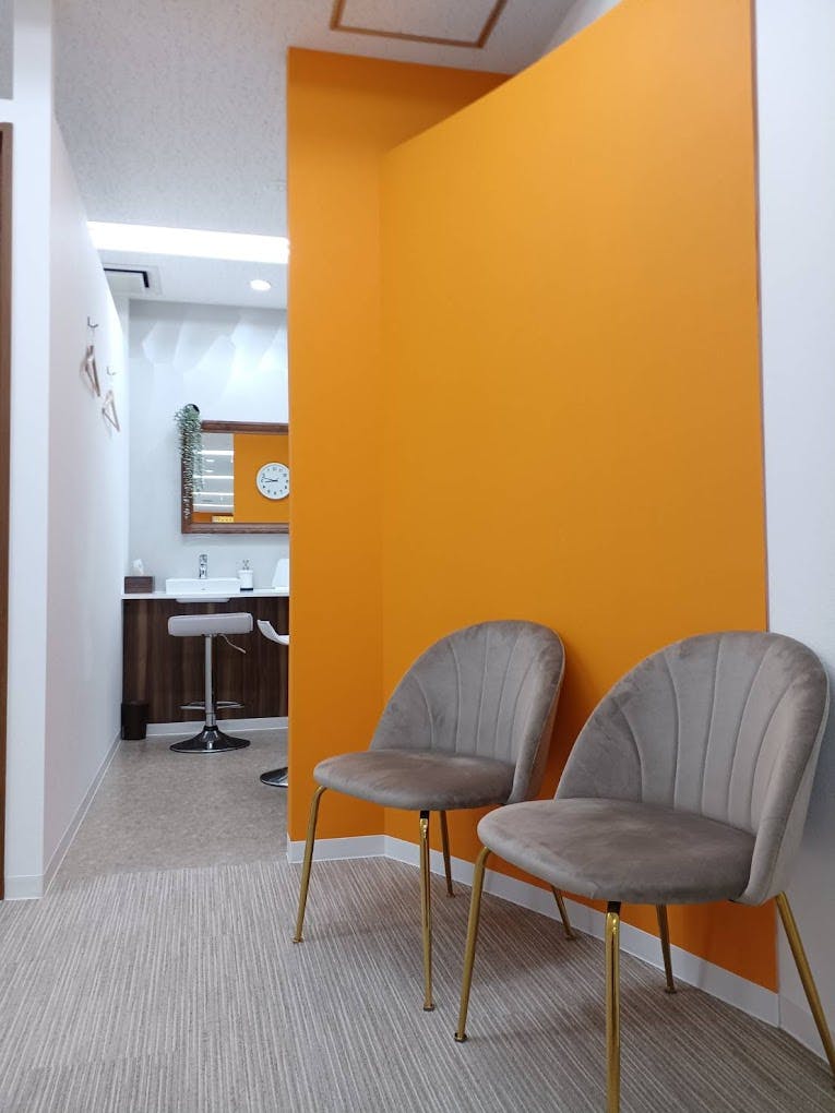 アンリクリニック 名古屋院(Henri Clinic)待合室