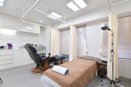 三鷹はなふさ皮膚科処置室