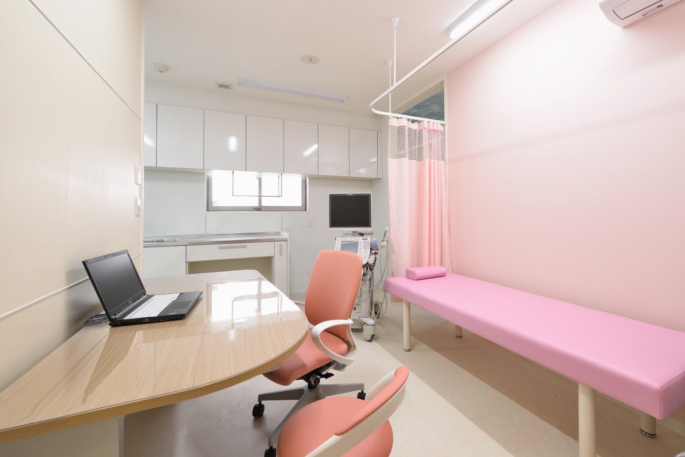 水野胃腸クリニック診察室