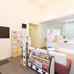 植田西クリニック待合室