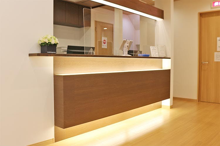 鈴張町クリニック受付