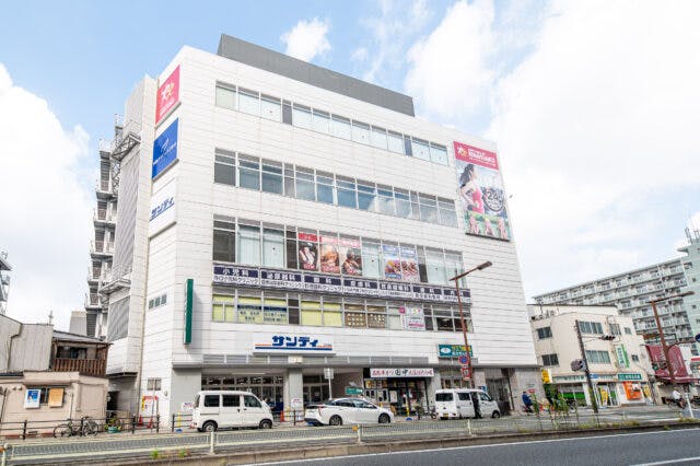 いなみや皮フ科クリニック外観