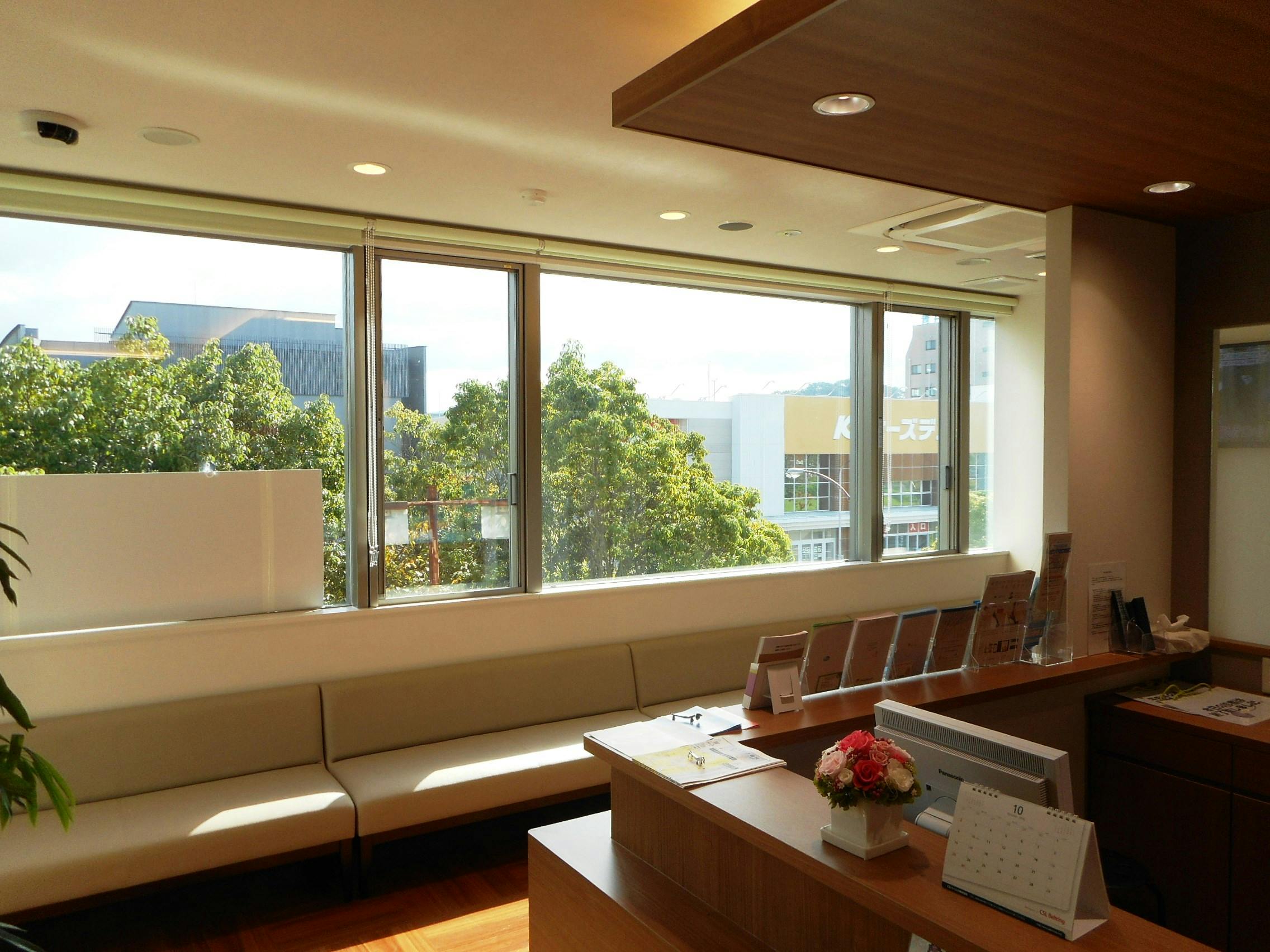 にしやまクリニック待合室