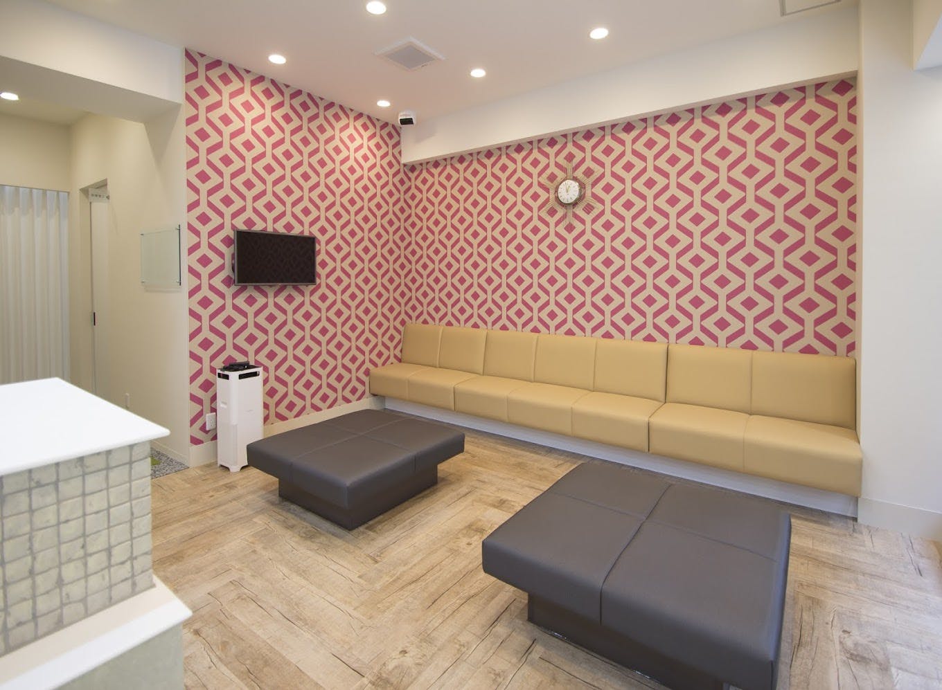 日本大通まま皮ふ科待合室