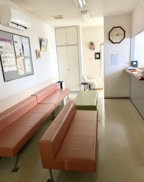 なの花皮膚科形成外科_待合室
