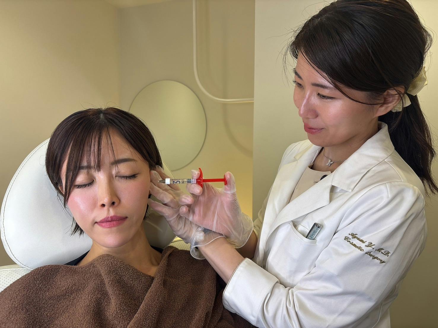 ヒアルロン酸施術の様子