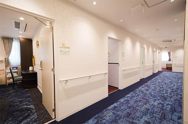 なかがわレディースクリニック廊下