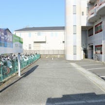 クリニック原駐車場