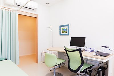 かしのき皮膚科診察室