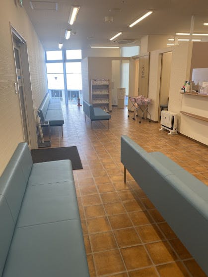 一之江皮フ科クリニック待合室