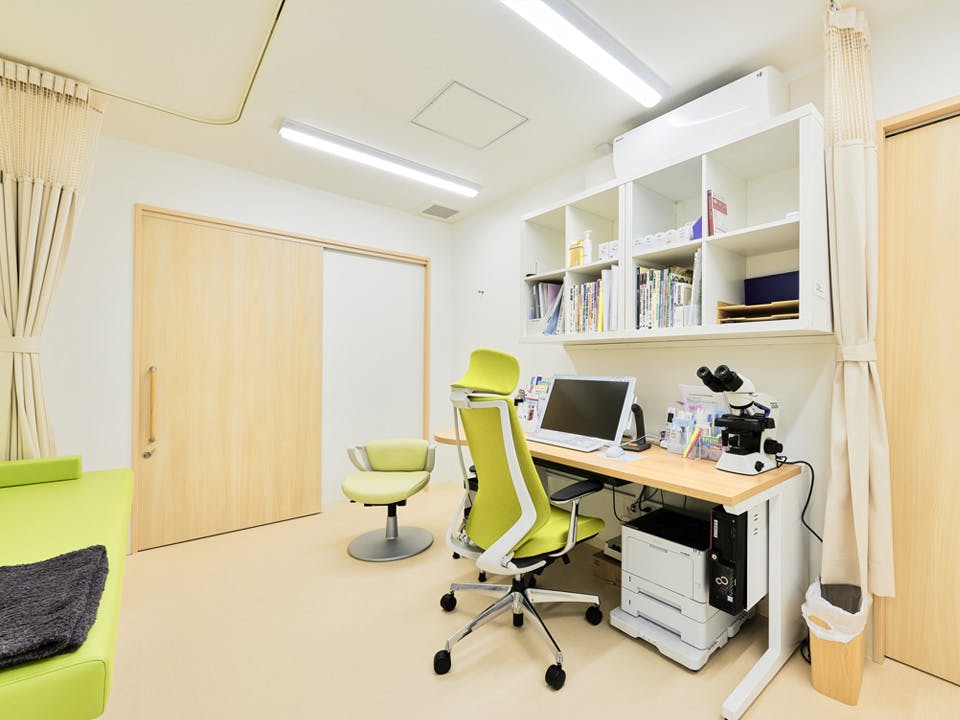 しもたか皮フ科診察室