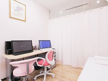 栗東えりこ内科クリニック診察室