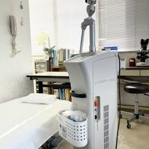 なの花皮膚科形成外科_施術室