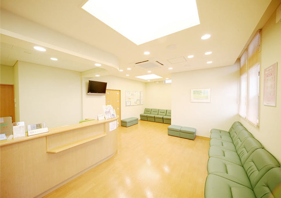 はるひ野皮フ科クリニック待合室