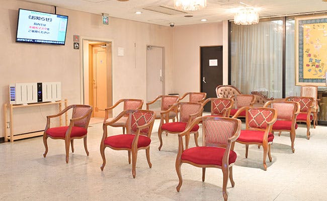 山田産婦人科待合室