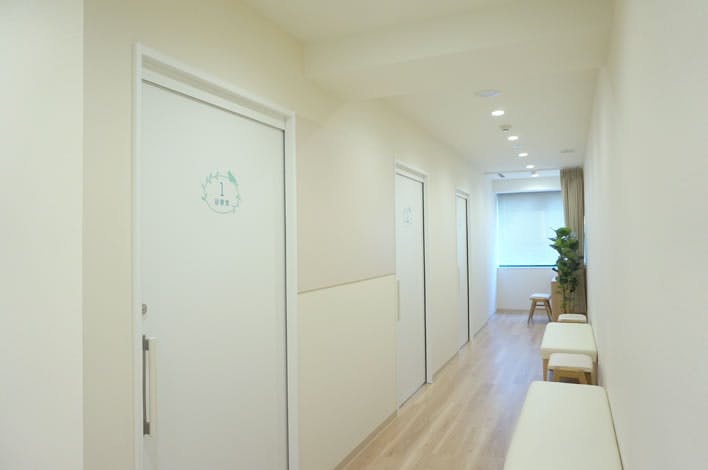 しみず皮膚科内観