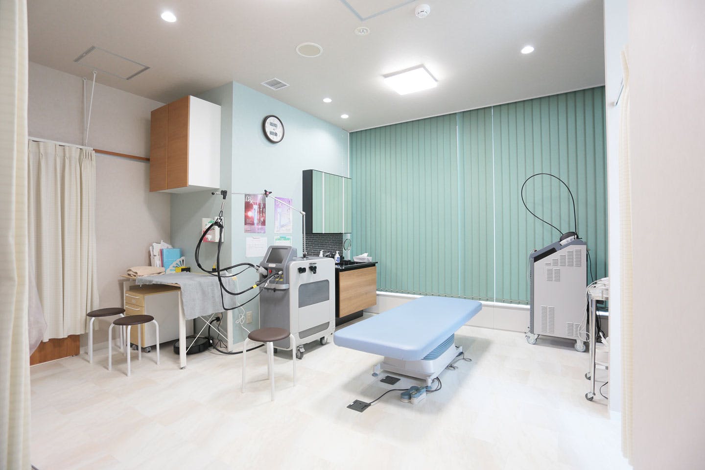 ももだに皮ふ科クリニック美容処置室