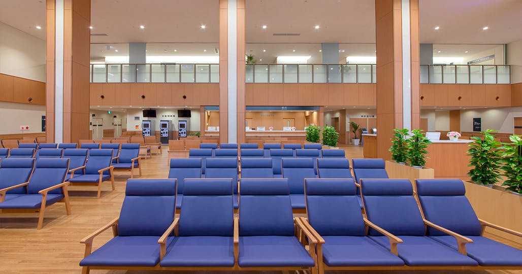 寝屋川生野病院待合室1