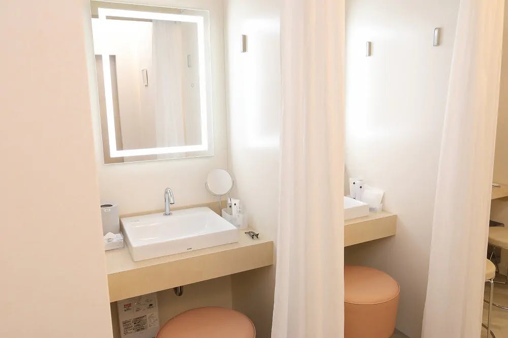 京都六角あおやま形成外科皮ふ科パウダールーム