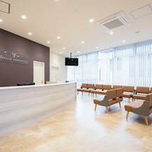 ぜぜ駅前ひふ科・形成外科クリニック受付