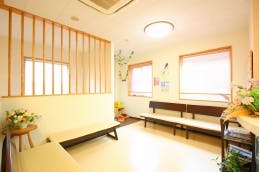 しおがま皮ふ科クリニック待合