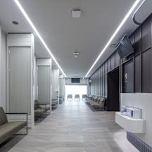 占部産婦人科待合室